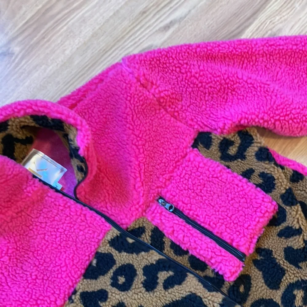Blossom Boutique Cortney Sherpa Hot Pink and Leopard, Size M - Picture 2 of 5